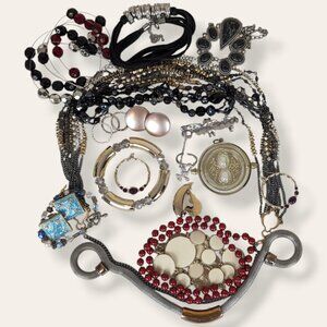 PATTY - Vintage To Now Jewelry Lot - 049